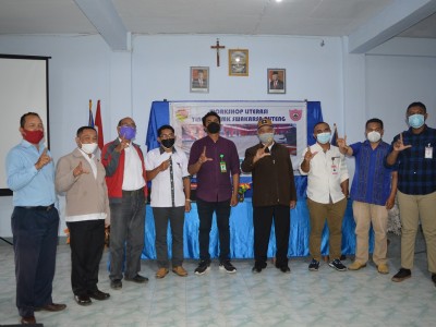 Foto Bersama Team Media Cakrawala NTT