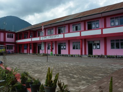 Gedung SMK SWAKARSA RUTENG