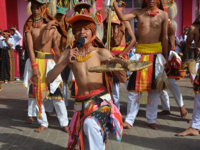 Tarian caci Manggarai SMK SWAKARSA RUTENG