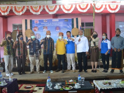 Kegiatan Seminar Bedah Buku SMK SWAKARSA Ruteng
